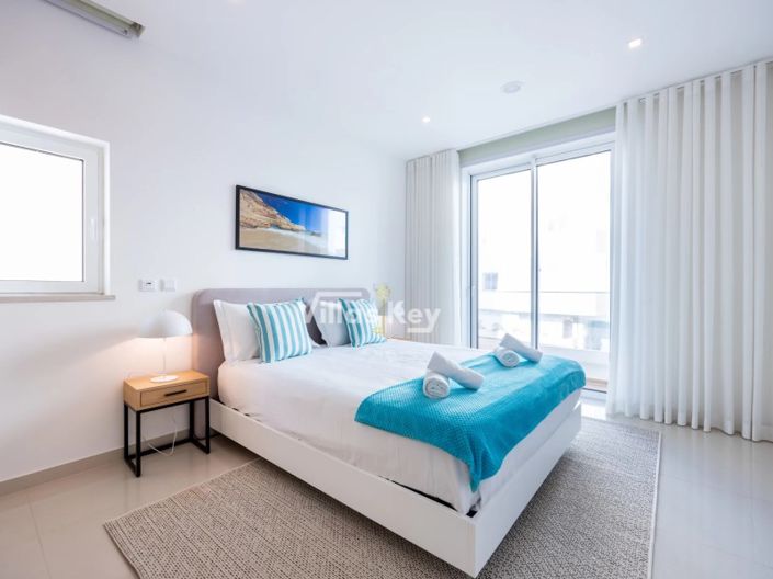 Image No.19-3 Bed Apartment for sale