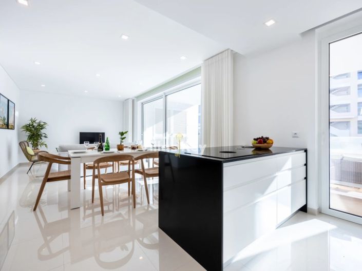 Image No.3-3 Bed Apartment for sale