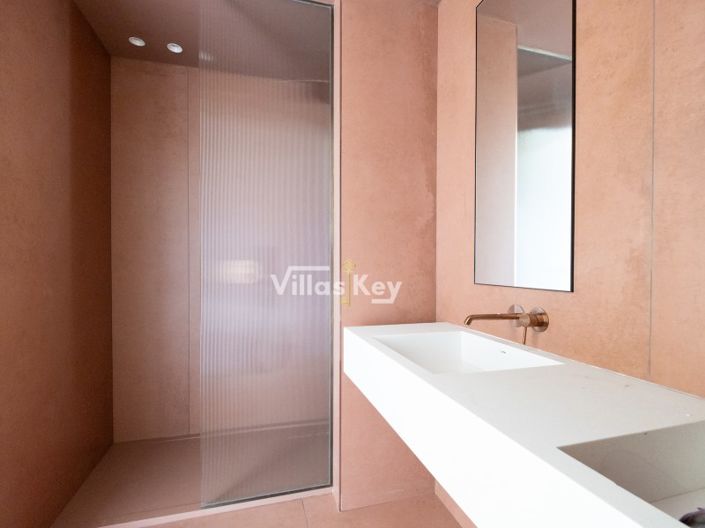 Image No.25-1 Bed Apartment for sale