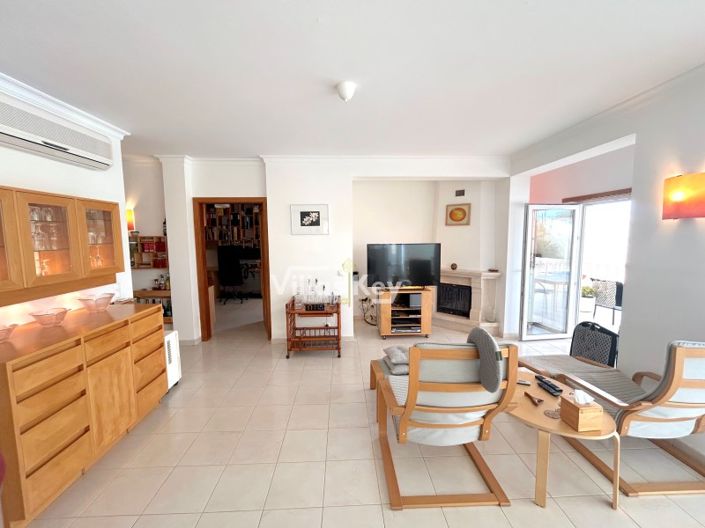 Image No.10-4 Bed House for sale