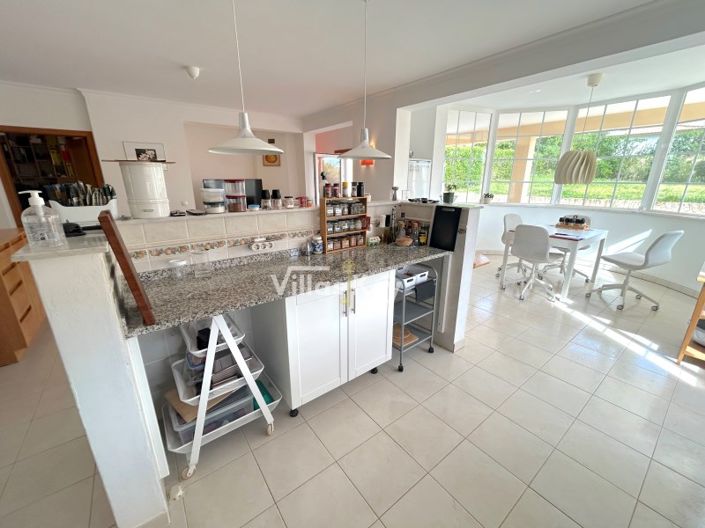 Image No.17-4 Bed House for sale