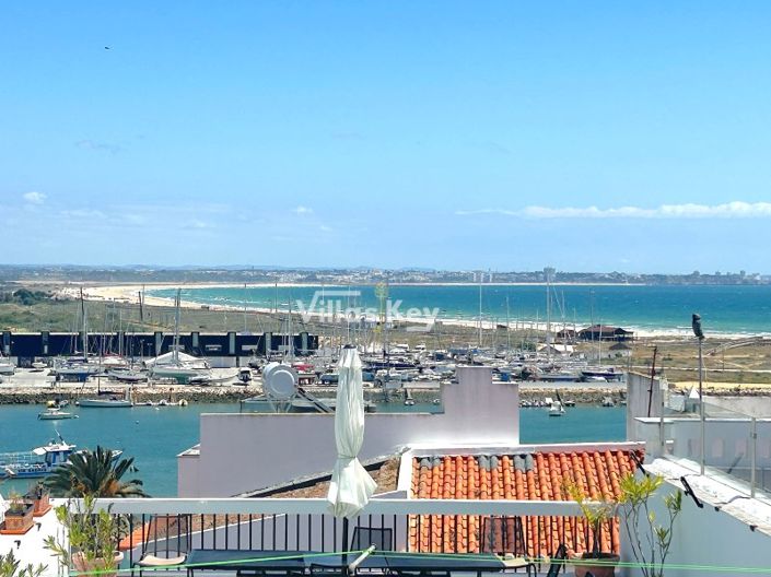 Image No.2-4 Bed House for sale