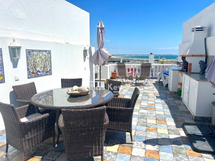 Image No.3-4 Bed House for sale