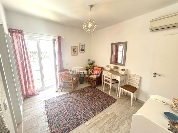 Image No.26-4 Bed House for sale