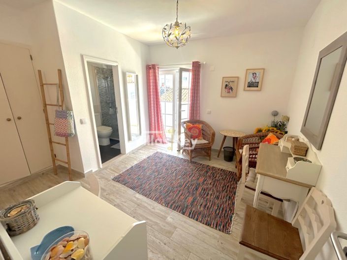 Image No.28-4 Bed House for sale