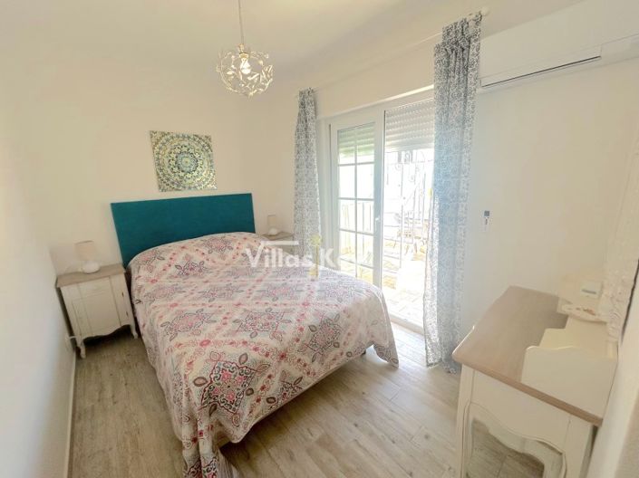 Image No.32-4 Bed House for sale