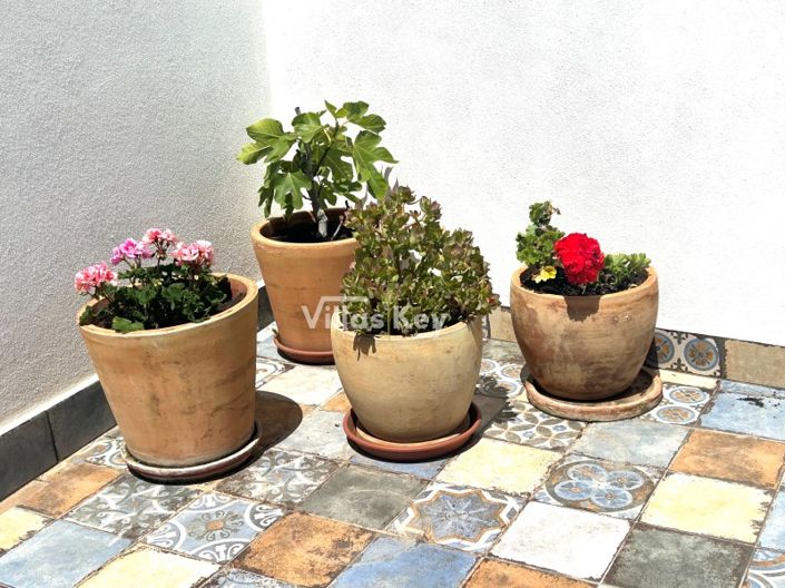 Image No.40-4 Bed House for sale