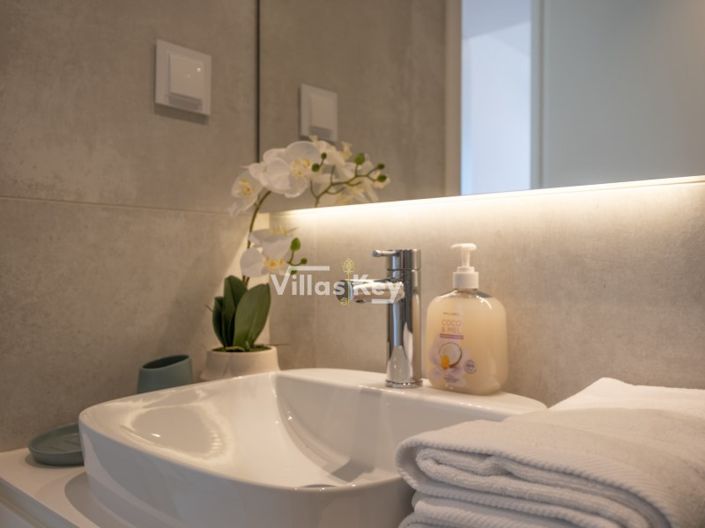 Image No.11-2 Bed Apartment for sale