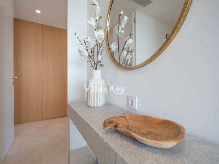 Image No.9-2 Bed Apartment for sale