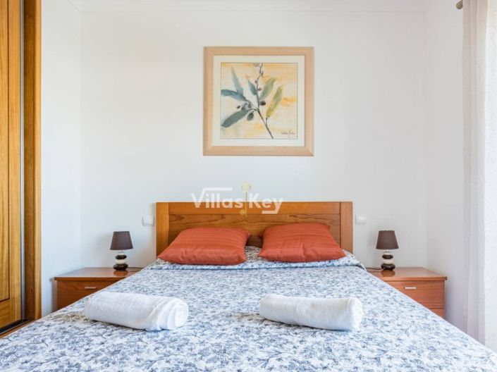 Image No.16-4 Bed House for sale