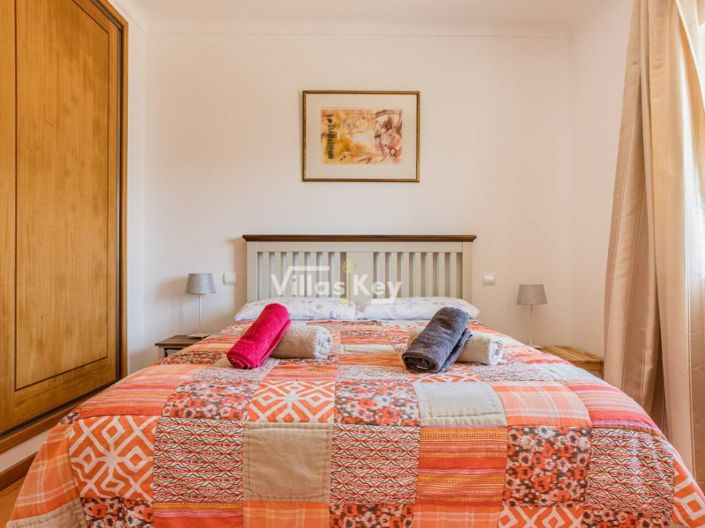 Image No.17-4 Bed House for sale