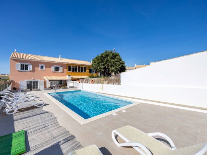 Image No.2-4 Bed House for sale