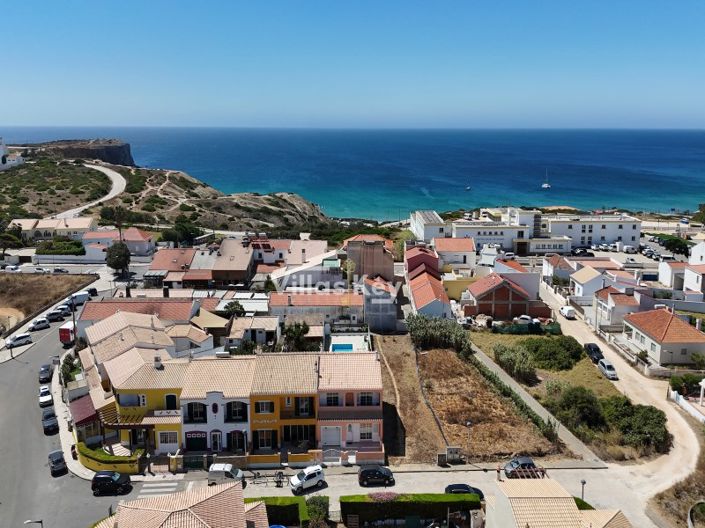 Image No.28-4 Bed House for sale