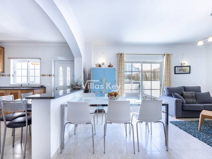 Image No.10-4 Bed House for sale