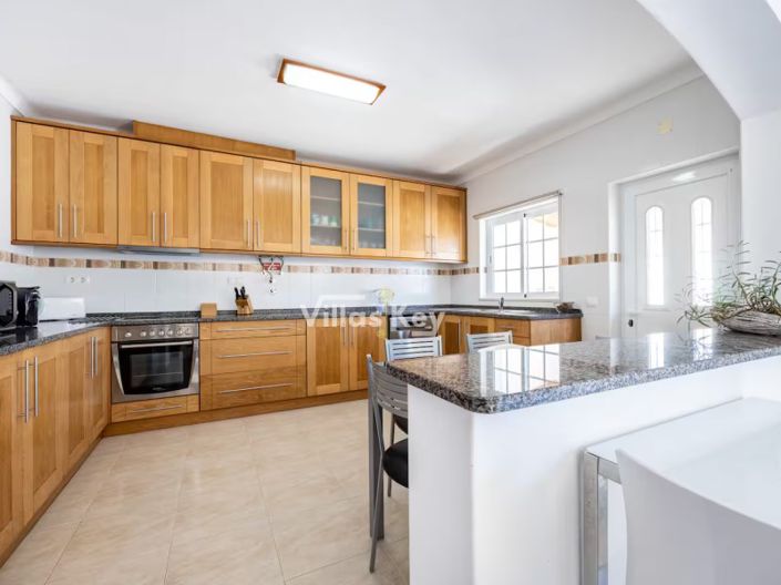 Image No.11-4 Bed House for sale