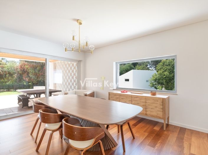 Image No.4-4 Bed House for sale