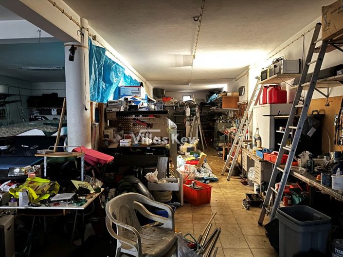 Image No.30-3 Bed House for sale