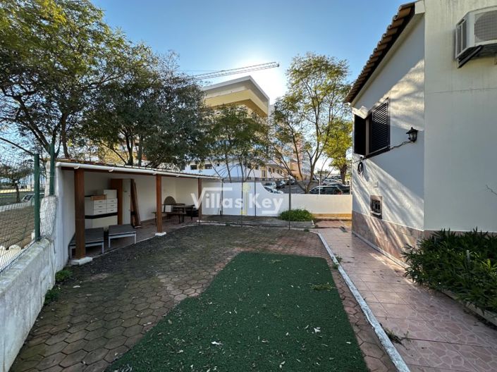 Image No.34-3 Bed House for sale