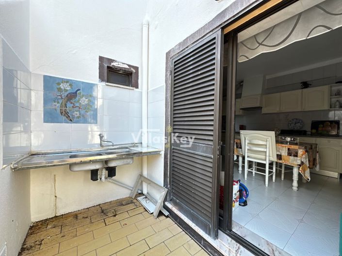 Image No.6-3 Bed House for sale