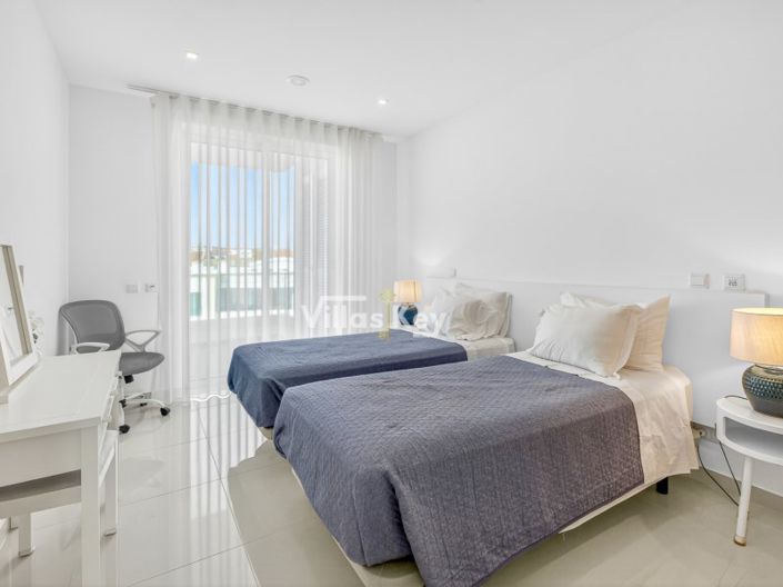 Image No.16-3 Bed Apartment for sale