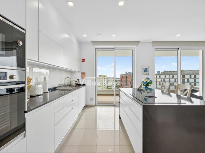 Image No.11-3 Bed Apartment for sale