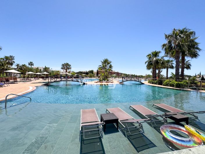 Image No.20-2 Bed Apartment for sale