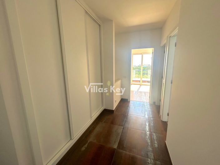 Image No.25-3 Bed House for sale