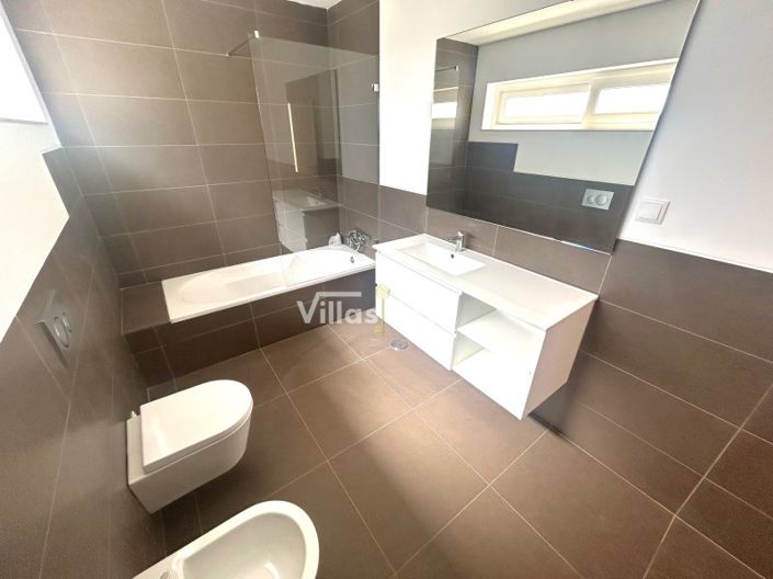 Image No.30-3 Bed House for sale