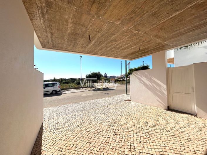 Image No.7-3 Bed House for sale