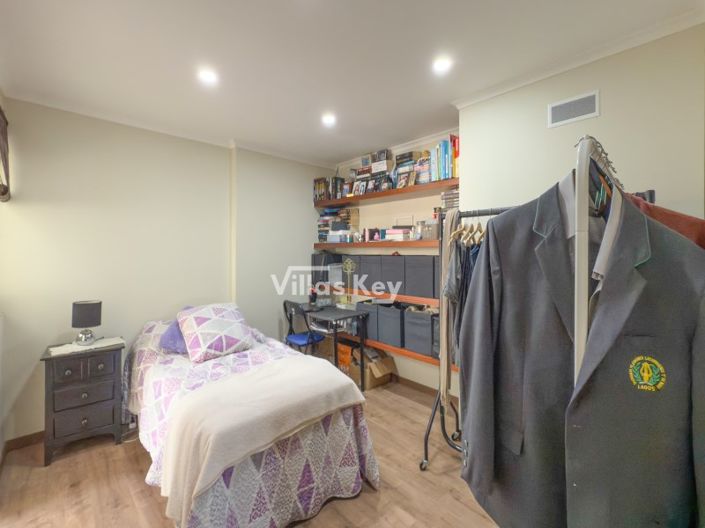 Image No.11-2 Bed House for sale