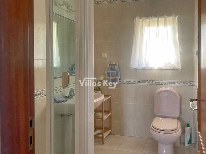 Image No.12-3 Bed House for sale