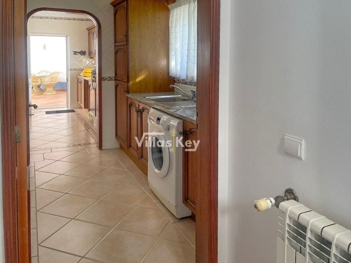 Image No.16-3 Bed House for sale