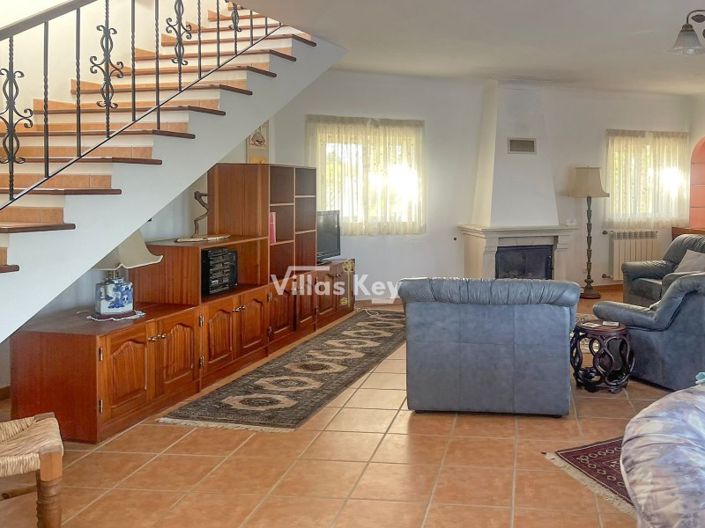 Image No.6-3 Bed House for sale