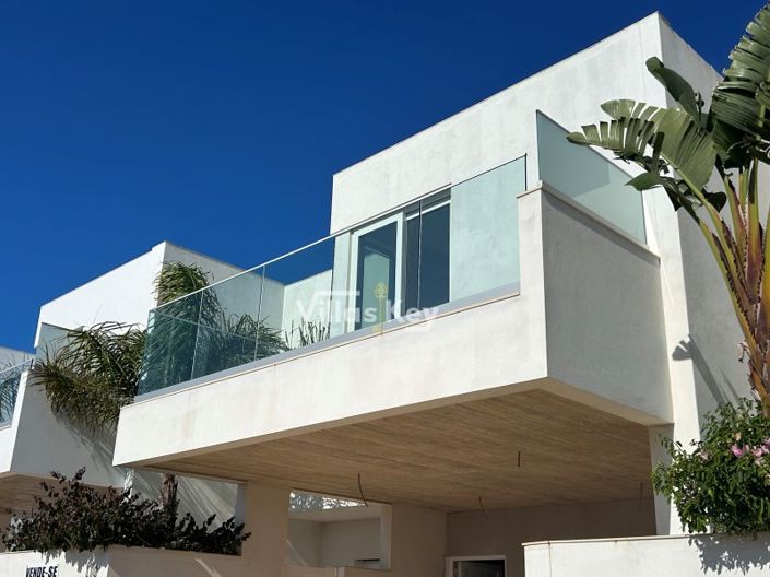 Image No.2-3 Bed House for sale