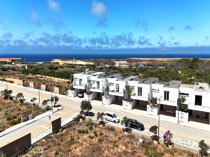 Image No.1-3 Bed House for sale