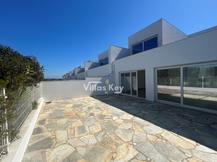 Image No.15-3 Bed House for sale