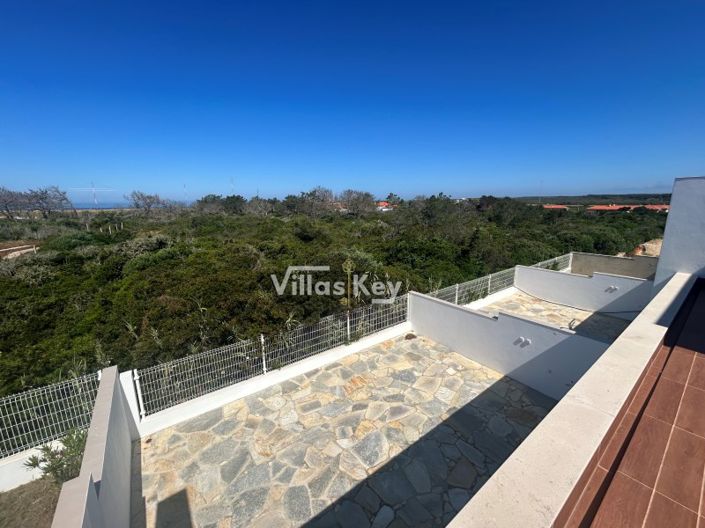 Image No.25-3 Bed House for sale