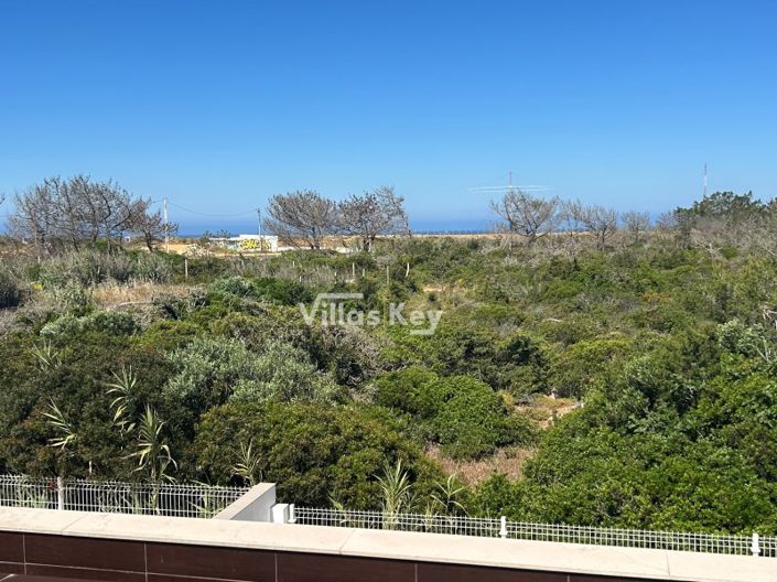 Image No.4-3 Bed House for sale