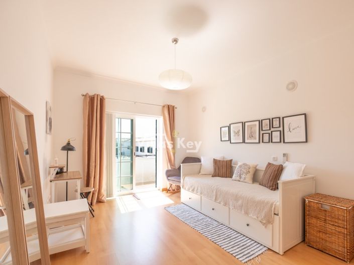 Image No.19-2 Bed House for sale