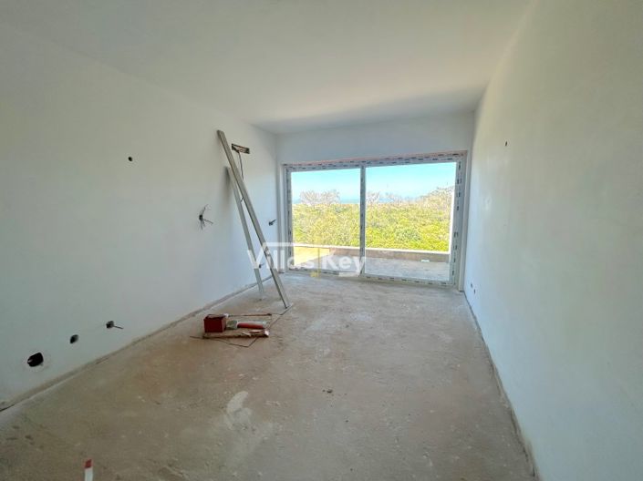 Image No.18-3 Bed House for sale