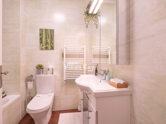 Image No.19-2 Bed Apartment for sale