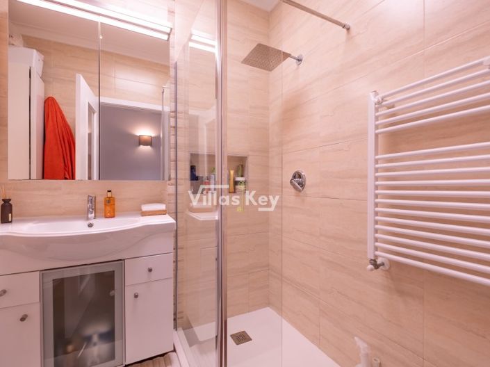 Image No.23-2 Bed Apartment for sale