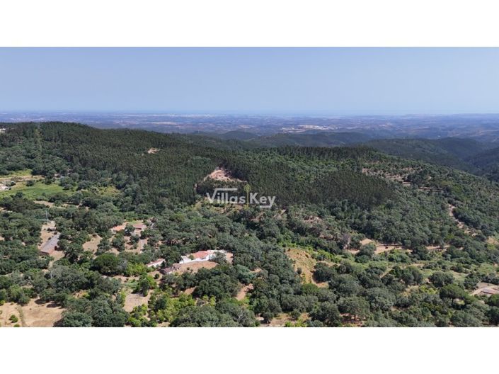 Image No.18-3 Bed Farmhouse for sale