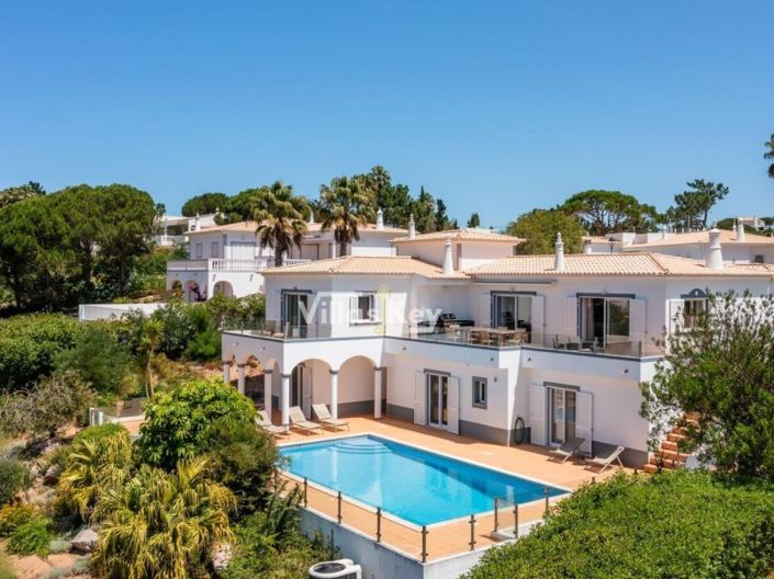 Image No.1-4 Bed House for sale