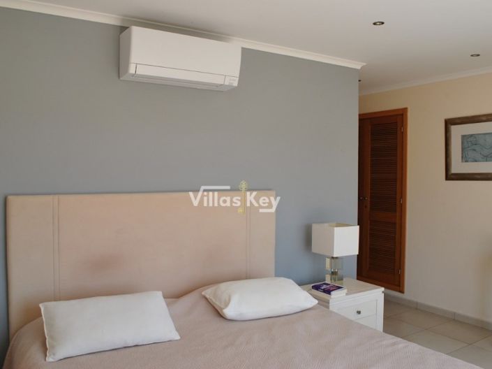 Image No.24-4 Bed House for sale