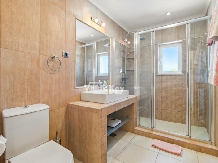 Image No.35-4 Bed House for sale