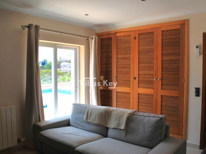 Image No.41-4 Bed House for sale