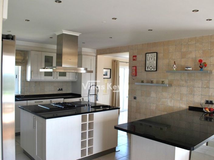 Image No.9-4 Bed House for sale