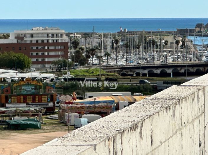 Image No.22-2 Bed Apartment for sale