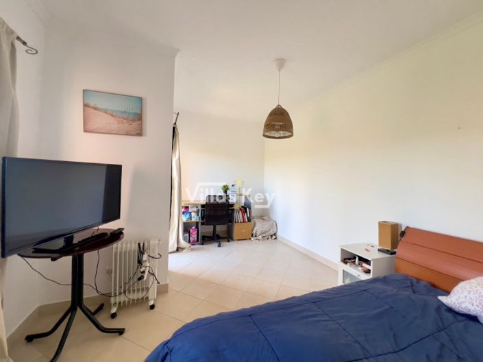 Image No.12-3 Bed Apartment for sale